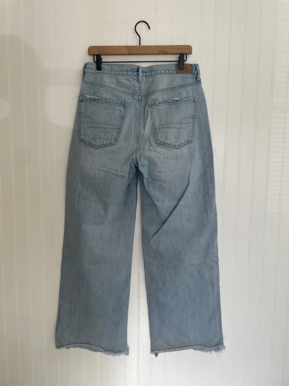 AMERICAN EAGLE Skater Jean 100% Cotton High Rise Wide Leg Distressed Size 8